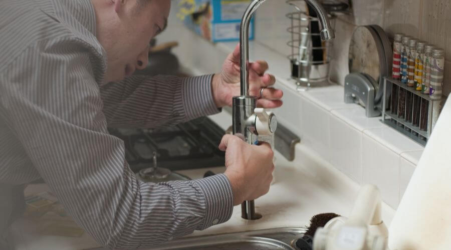 Professional sink repair in Washburn, IL